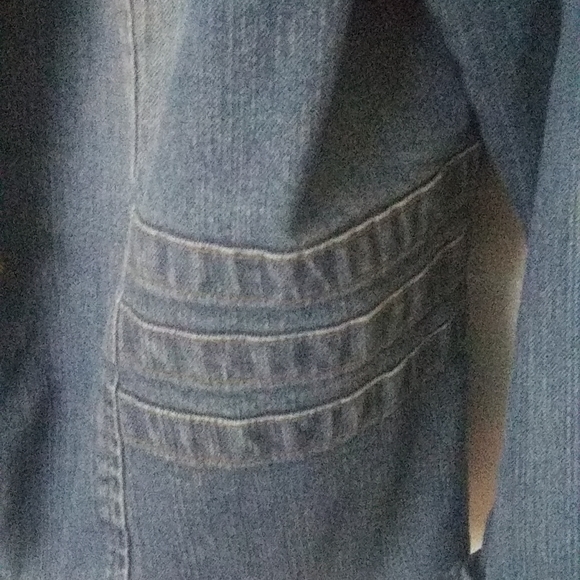 Jacket - Picture 2 of 4